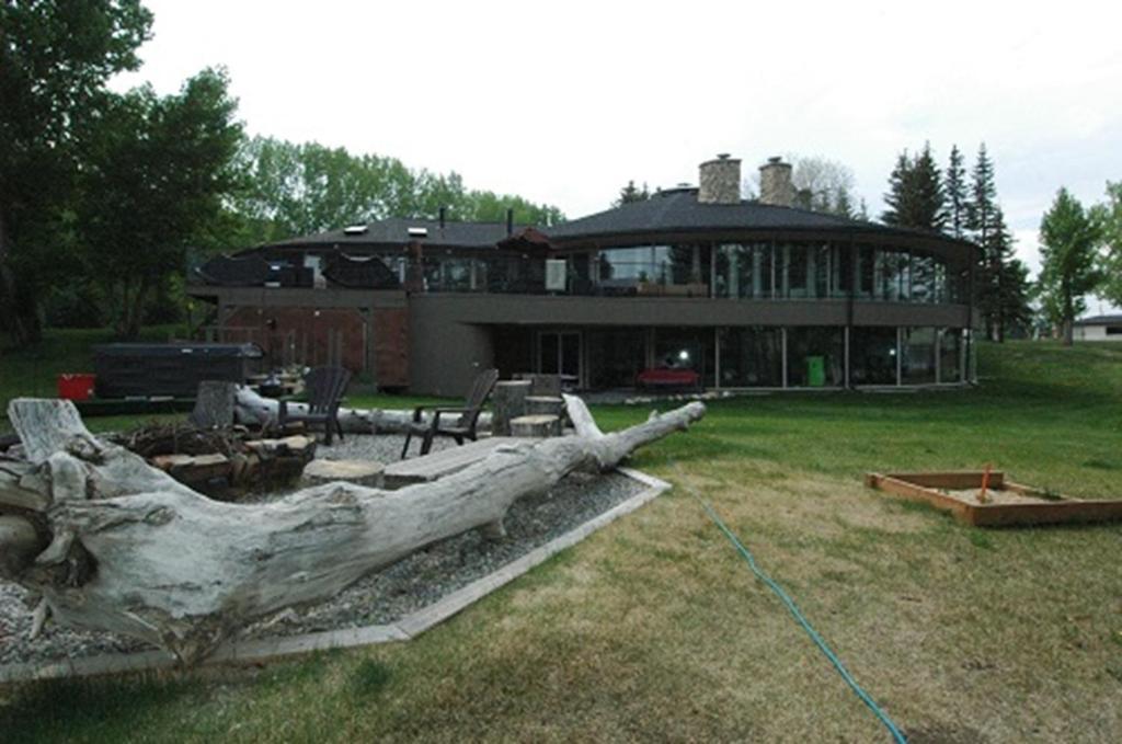 Roundhouse Grotto Bed and Breakfast YYC Exterior foto